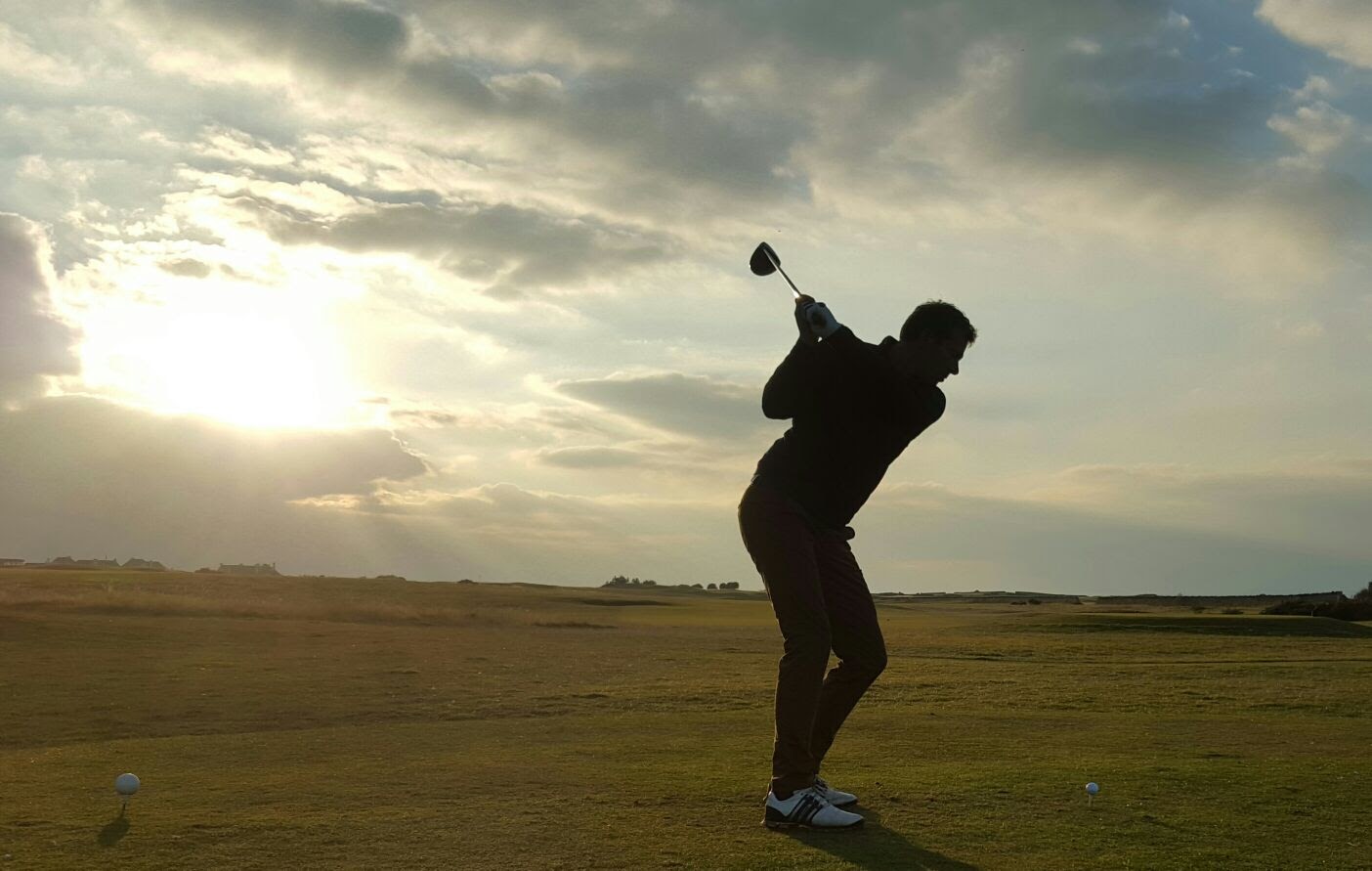 Silhouet bij zonsondergang